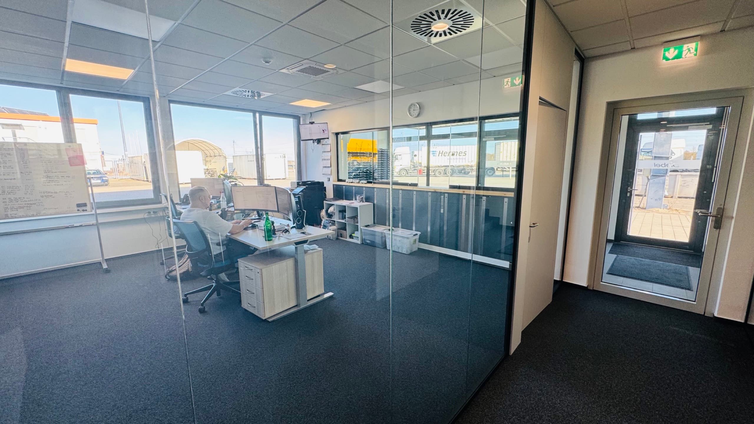 Neubau Büro- und Sozialgebäude für die Spedition Diebel – 11