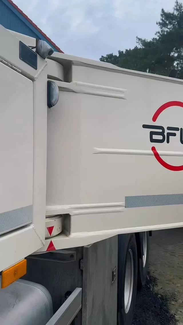 Wendisch Rietz Update: Heute wurde der Turmdrehkran montiert und die Sauberkeitsschicht betoniert. #maerkischeprojekt #generalunternehmer #bau #wendischrietz #avamar